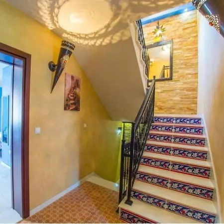 דירה And Dream House *