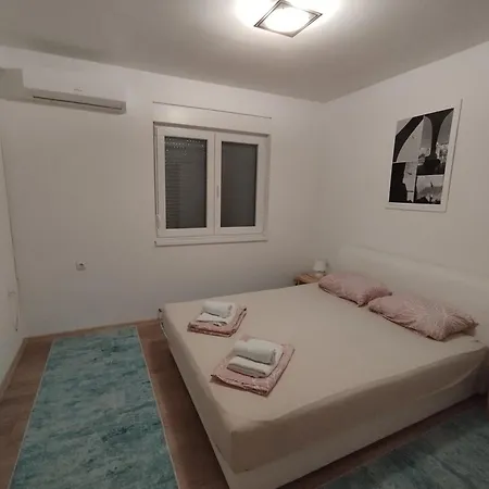 And Dream House * Mostar